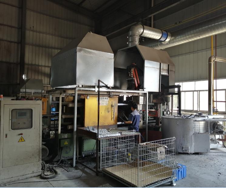 200噸鋁合金壓鑄機2臺-1